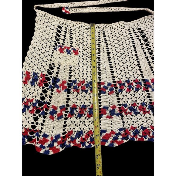 Hand Crocheted Half Apron In Red, Cream And Blue Lacey Pattern Vintage OOAK - Picture 3 of 5